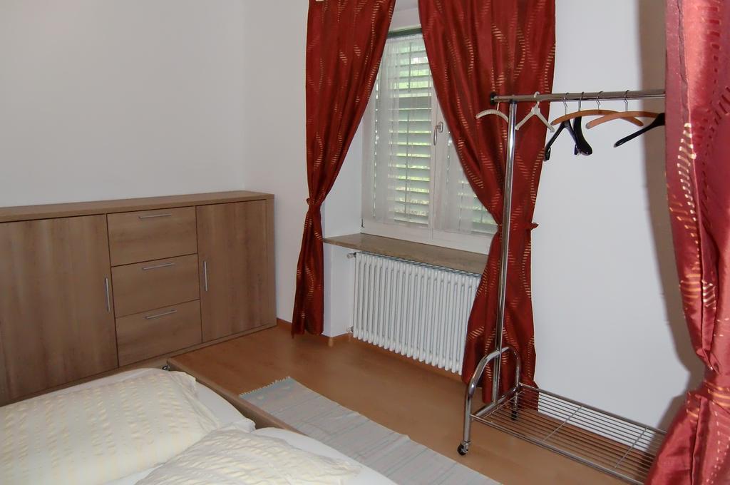 Neuprantl Apartments Lana Eksteriør billede