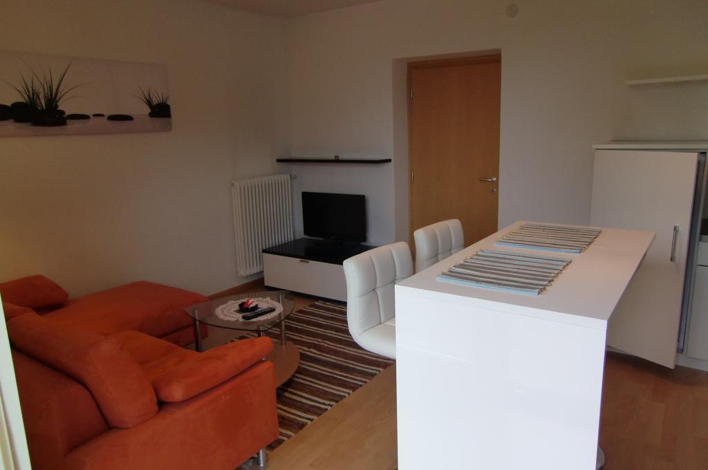 Neuprantl Apartments Lana Eksteriør billede